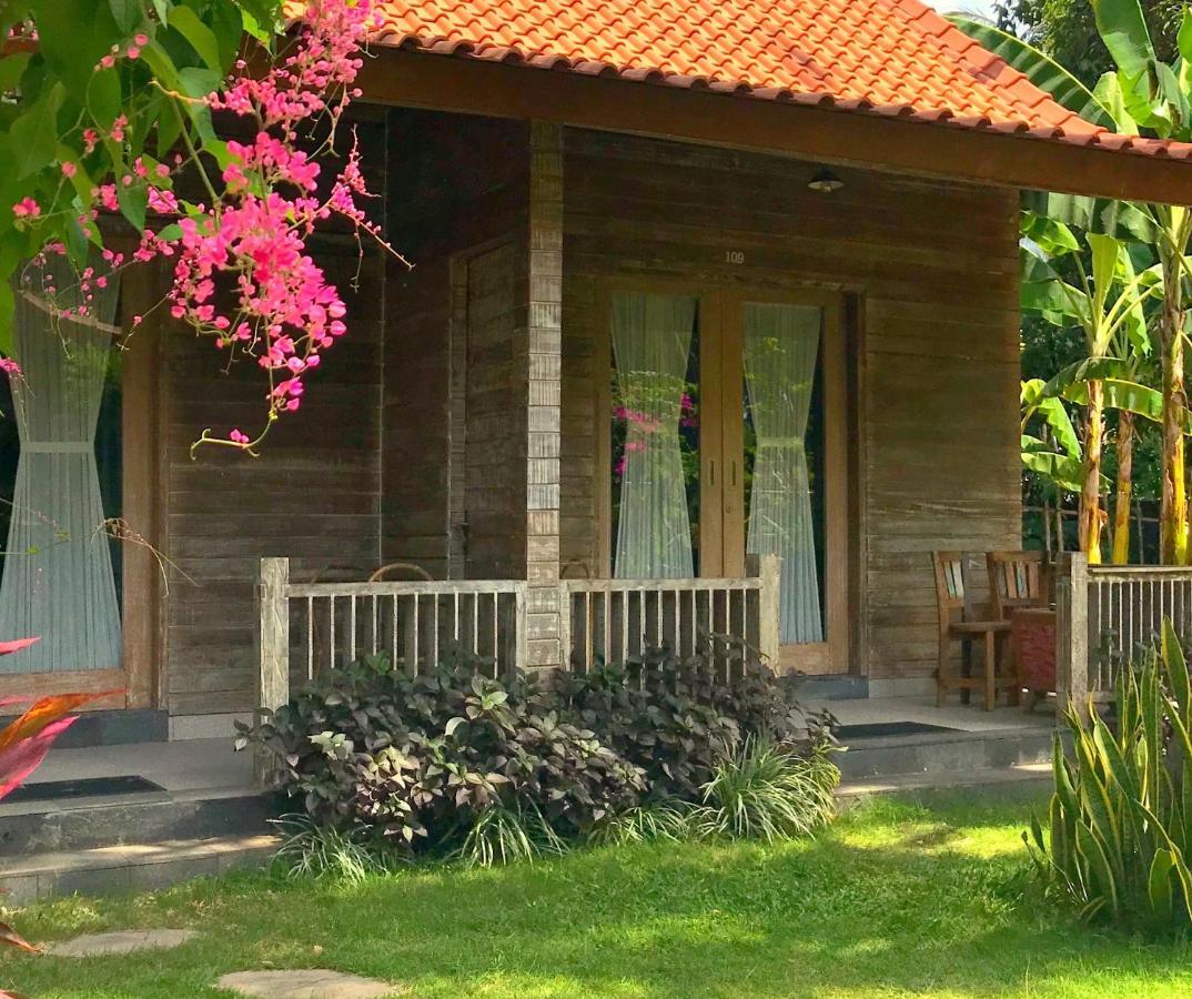 Acala Hostel & Reef Bar Toyapakeh Exteriér fotografie